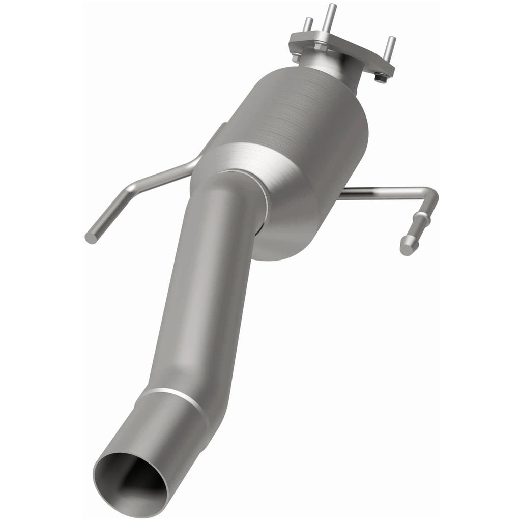 MagnaFlow Exhaust Products 51156 OEM Grade Direct-Fit Catalytic Converter for Select Volkswagen Touareg