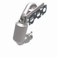 Load image into Gallery viewer, MagnaFlow Exhaust Products 4583370 California CARB Manifold Catalytic Converter for Select Ford Escape, Mazda Tribute