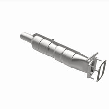 Load image into Gallery viewer, MagnaFlow Exhaust Products 280435 OEM Grade Direct-Fit Catalytic Converter for Select Ford F-53 Motorhome Chassis, Ford F-59 Commercial Stripped Chassis