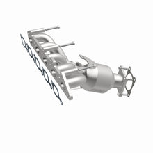 Load image into Gallery viewer, MagnaFlow Exhaust Products 22-138 OEM Grade Manifold Catalytic Converter for Select Volvo S60, Volvo V70