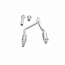 Load image into Gallery viewer, MagnaFlow Exhaust Products 3391821 California CARB Direct-Fit Catalytic Converter for Select Land Rover Range Rover
