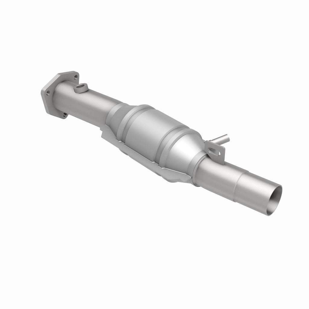 MagnaFlow Exhaust Products 23713 Standard Grade Direct-Fit Catalytic Converter for Select Volkswagen Golf, Volkswagen Jetta