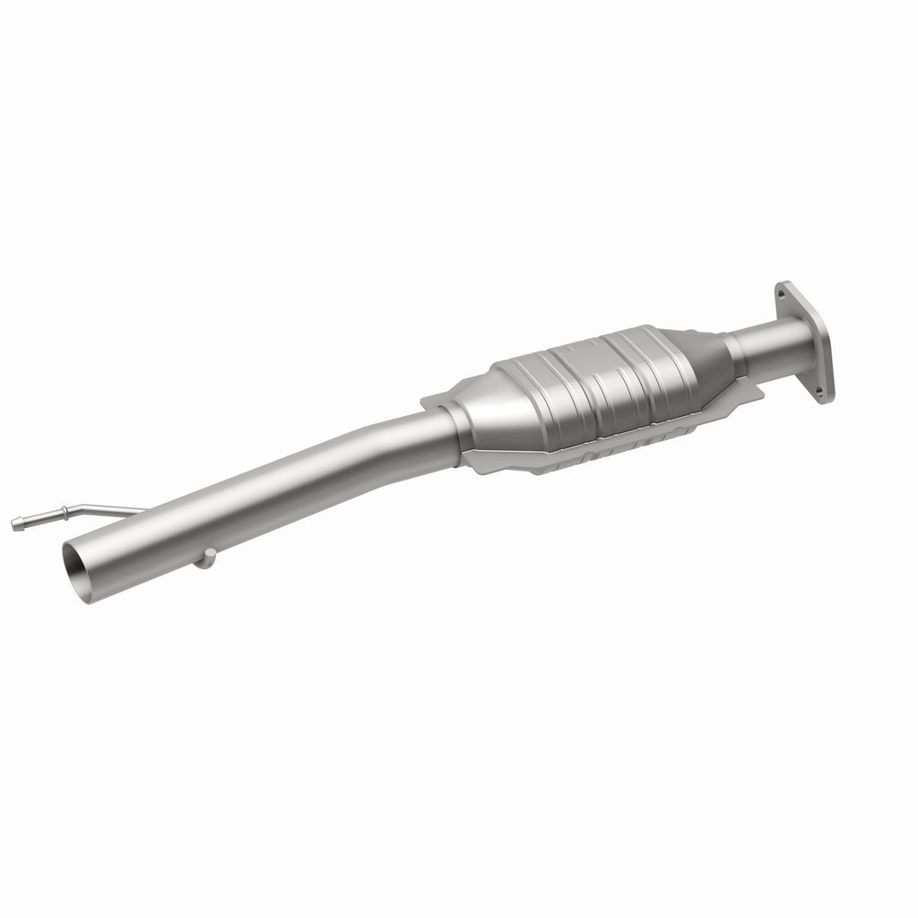 MagnaFlow Exhaust Products 49662 OEM Grade Direct-Fit Catalytic Converter for Select Ford Escape, Mazda Tribute, Mercury Mariner