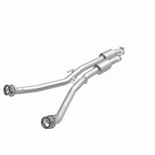Load image into Gallery viewer, MagnaFlow Exhaust Products 557969 California CARB Direct-Fit Catalytic Converter for Select Cadillac CTS