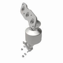 Load image into Gallery viewer, MagnaFlow Exhaust Products 51771 OEM Grade Manifold Catalytic Converter for Select Mitsubishi Outlander