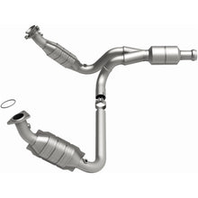 Load image into Gallery viewer, MagnaFlow Exhaust Products 51578 OEM Grade Direct-Fit Catalytic Converter for Select Cadillac Escalade, Chevrolet Avalanche, Chevrolet Silverado 1500, Chevrolet Suburban 1500, Chevrolet Tahoe, GMC Sierra 1500, GMC Yukon, GMC Yukon XL