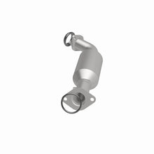 Load image into Gallery viewer, MagnaFlow Exhaust Products 5461885 California CARB Direct-Fit Catalytic Converter for Select Cadillac CTS