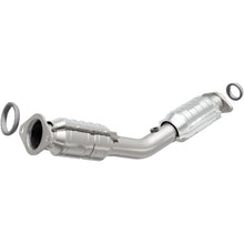 Load image into Gallery viewer, MagnaFlow Exhaust Products 551753 California CARB Direct-Fit Catalytic Converter for Select Nissan Sentra, Nissan Versa, Nissan Versa Note