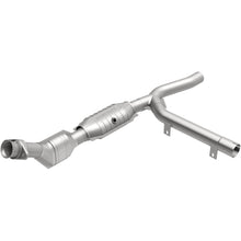 Load image into Gallery viewer, MagnaFlow Exhaust Products 458032 California CARB Direct-Fit Catalytic Converter for Select Ford F-150, Ford F-150 Heritage