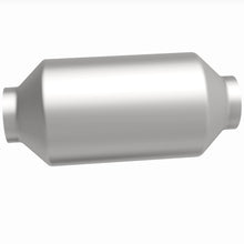 Load image into Gallery viewer, MagnaFlow Exhaust Products 51809 OEM Grade Universal Catalytic Converter for Select Chevrolet Express 4500, Chevrolet Suburban HD, GMC Savana