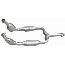 Load image into Gallery viewer, MagnaFlow Exhaust Products 441110 California CARB Direct-Fit Catalytic Converter for Select Ford Mustang