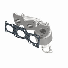 Load image into Gallery viewer, MagnaFlow Exhaust Products 52781 OEM Grade Manifold Catalytic Converter for Select Hyundai Azera, Kia Cadenza, Kia Sedona