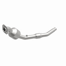 Load image into Gallery viewer, MagnaFlow Exhaust Products 51877 OEM Grade Direct-Fit Catalytic Converter for Select Land Rover Freelander