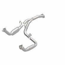 Load image into Gallery viewer, MagnaFlow Exhaust Products 21-252 OEM Grade Direct-Fit Catalytic Converter for Select Chevrolet Silverado HD, Chevrolet Silverado HD, GMC Sierra HD, GMC Sierra HD