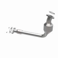 Load image into Gallery viewer, MagnaFlow Exhaust Products 5411907 California CARB Direct-Fit Catalytic Converter for Select Chevrolet Malibu, Pontiac G6, Saturn Aura