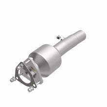 Load image into Gallery viewer, MagnaFlow Exhaust Products 280732 OEM Grade Direct-Fit Catalytic Converter for Select Land Rover Discovery Sport, Land Rover Range Rover Evoque
