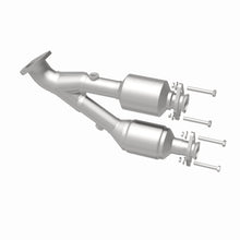 Load image into Gallery viewer, MagnaFlow Exhaust Products 93207 HM Grade Direct-Fit Catalytic Converter for Select Jeep Cherokee