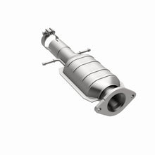 Load image into Gallery viewer, MagnaFlow Exhaust Products 51913 OEM Grade Direct-Fit Catalytic Converter for Select Chevrolet Malibu, Pontiac G6, Saturn Aura