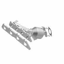 Load image into Gallery viewer, MagnaFlow Exhaust Products 51429 OEM Grade Manifold Catalytic Converter for Select Hyundai Accent, Hyundai Veloster, Kia Rio, Kia Soul