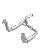 Load image into Gallery viewer, MagnaFlow Exhaust Products 5551297 California CARB Direct-Fit Catalytic Converter for Select Ford F-250 Super Duty, Ford F-350 Super Duty