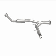 Load image into Gallery viewer, MagnaFlow Exhaust Products 4651411 California CARB Direct-Fit Catalytic Converter for Select Ford Expedition