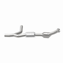 Load image into Gallery viewer, MagnaFlow Exhaust Products 447180 California CARB Direct-Fit Catalytic Converter for Select Ford E-150 Econoline, Ford E-150 Econoline Club Wagon, Ford E-250 Econoline