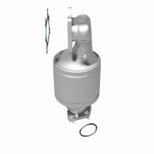 Load image into Gallery viewer, MagnaFlow Exhaust Products 5531333 California CARB Manifold Catalytic Converter for Select Acura RL, Acura TL, Honda Accord