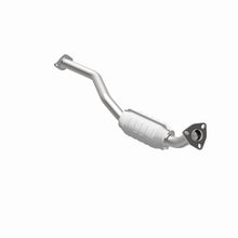 Load image into Gallery viewer, MagnaFlow Exhaust Products 447228 California CARB Direct-Fit Catalytic Converter for Select Nissan Frontier