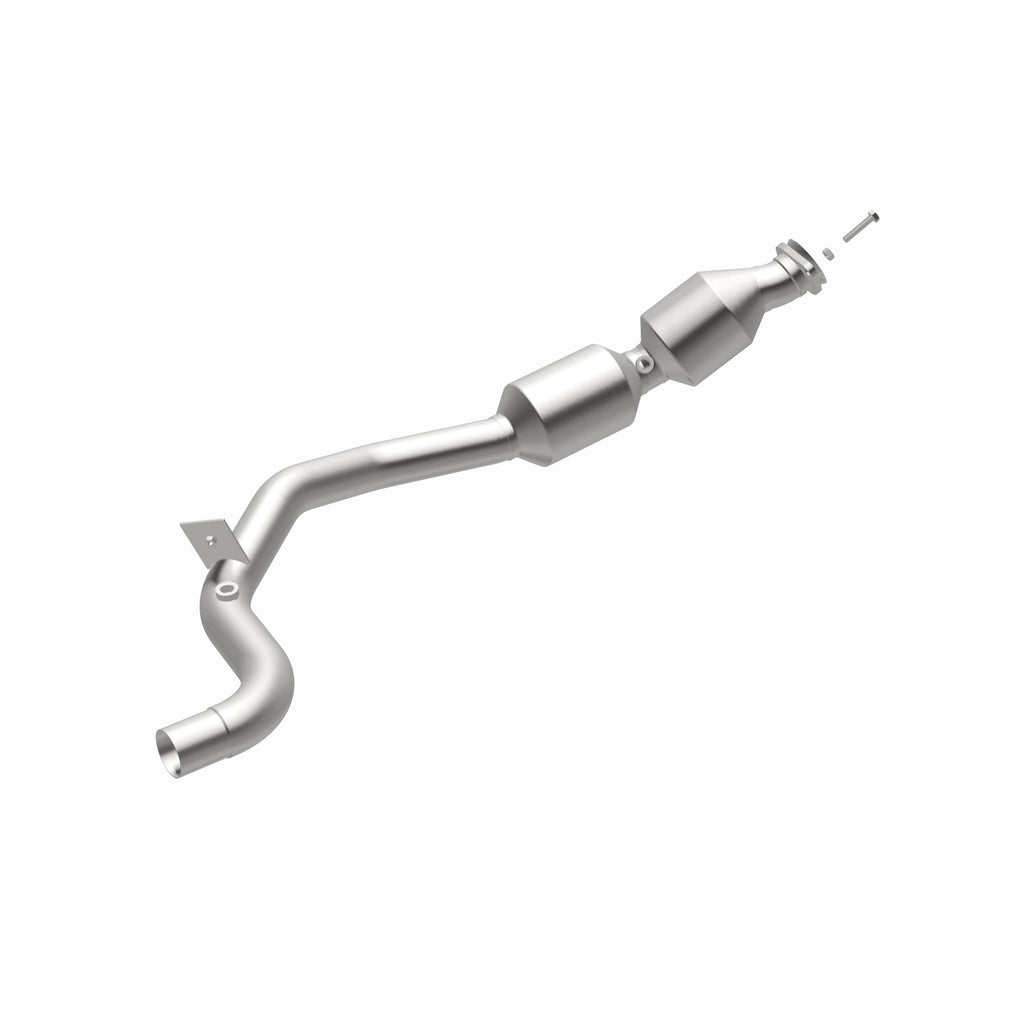 MagnaFlow Exhaust Products 21-607 OEM Grade Direct-Fit Catalytic Converter for Select Land Rover Range Rover, Land Rover Range Rover Sport
