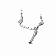 Load image into Gallery viewer, MagnaFlow Exhaust Products 51510 OEM Grade Direct-Fit Catalytic Converter for Select Chevrolet Express 1500, GMC Savana