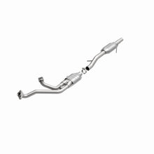 Load image into Gallery viewer, MagnaFlow Exhaust Products 334302 California CARB Direct-Fit Catalytic Converter for Select Ford Bronco, Ford E-150 Econoline, Ford E-150 Econoline Club Wagon, Ford E-250 Econoline, Ford E-250 Econoline Club Wagon, Ford E-350 Econoline, Ford E-350