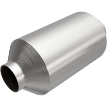 Load image into Gallery viewer, MagnaFlow Exhaust Products 5582305 California CARB Universal Catalytic Converter for Select Cadillac SRX, GMC Canyon