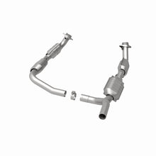 Load image into Gallery viewer, MagnaFlow Exhaust Products 51640 OEM Grade Direct-Fit Catalytic Converter for Select Ford E-150, Ford E-250