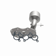 Load image into Gallery viewer, MagnaFlow Exhaust Products 5582822 California CARB Manifold Catalytic Converter for Select Toyota Sienna