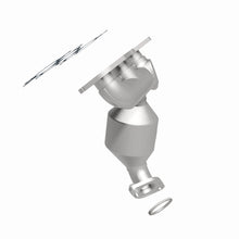Load image into Gallery viewer, MagnaFlow Exhaust Products 5582832 California CARB Manifold Catalytic Converter for Select Lexus RX350, Toyota Highlander, Toyota Sienna
