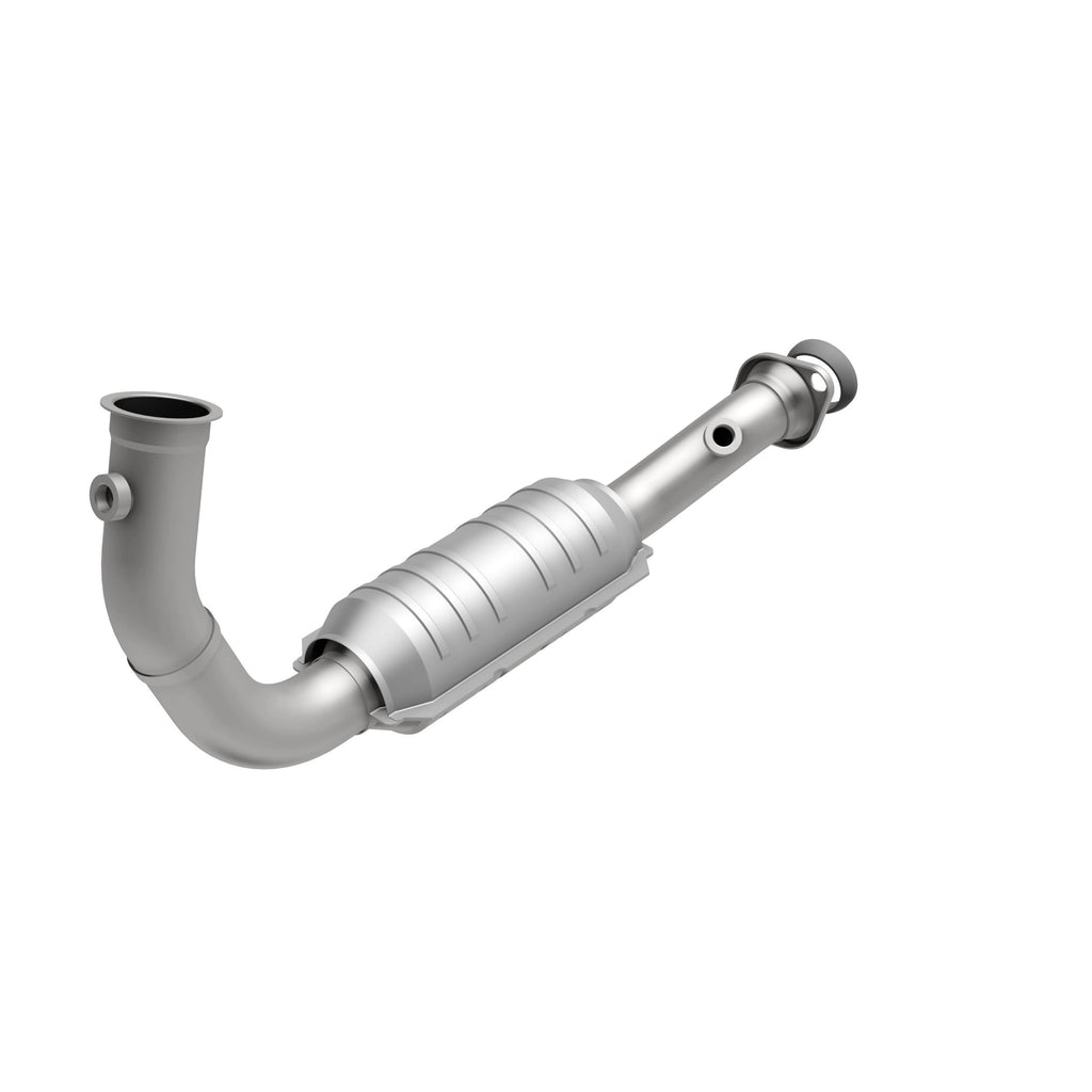 MagnaFlow Exhaust Products 49583 OEM Grade Direct-Fit Catalytic Converter for Select Jeep Liberty