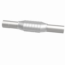 Load image into Gallery viewer, MagnaFlow Exhaust Products 93488 Standard Grade Direct-Fit Catalytic Converter for Select Chevrolet Blazer, Chevrolet C1500 Suburban, Chevrolet C2500 Suburban, Chevrolet K1500 Suburban, Chevrolet K2500 Suburban, GMC C1500 Suburban, GMC C2500 Suburban,