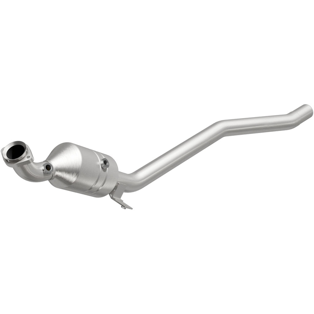 MagnaFlow Exhaust Products 52177 OEM Grade Direct-Fit Catalytic Converter for Select Mercedes-Benz R350