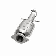 Load image into Gallery viewer, MagnaFlow Exhaust Products 51913 OEM Grade Direct-Fit Catalytic Converter for Select Chevrolet Malibu, Pontiac G6, Saturn Aura