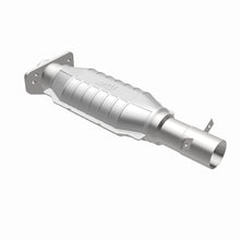 Load image into Gallery viewer, MagnaFlow Exhaust Products 93486 Standard Grade Direct-Fit Catalytic Converter for Select Chevrolet S10, Chevrolet S10 Blazer, GMC Jimmy, GMC S15, GMC S15 Jimmy, GMC Sonoma, GMC Syclone, GMC Typhoon, Oldsmobile Bravada