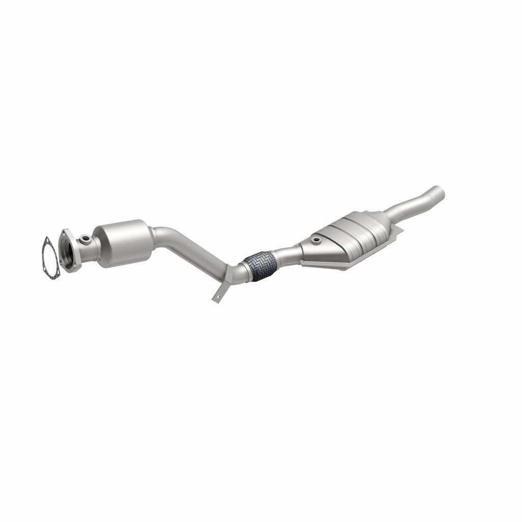MagnaFlow Exhaust Products 51589 OEM Grade Direct-Fit Catalytic Converter for Select Audi A6, Audi A6 Quattro, Volkswagen Passat