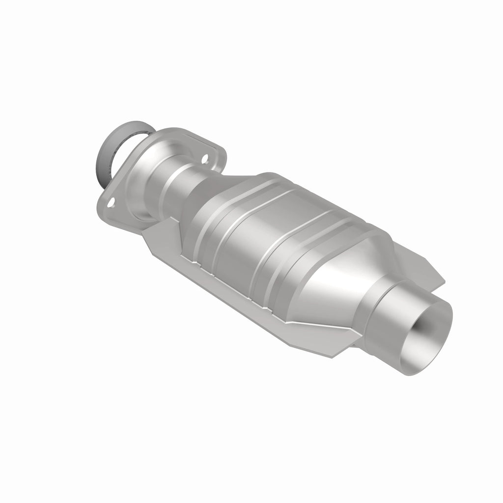 MagnaFlow Exhaust Products 51318 OEM Grade Semi-Direct Fit Catalytic Converter for Select Lexus RX300, Toyota Highlander
