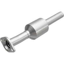 Load image into Gallery viewer, MagnaFlow Exhaust Products 5592907 California CARB Direct-Fit Catalytic Converter for Select Lexus RX330, Lexus RX350, Toyota Highlander