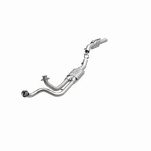 Load image into Gallery viewer, MagnaFlow Exhaust Products 447254 California CARB Direct-Fit Catalytic Converter for Select Ford E-150 Econoline, Ford E-350 Econoline