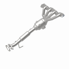 Load image into Gallery viewer, MagnaFlow Exhaust Products 5531186 California CARB Manifold Catalytic Converter for Select Ford C-Max