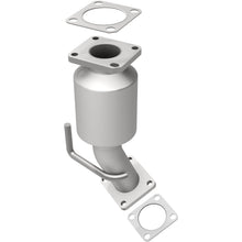 Load image into Gallery viewer, MagnaFlow Exhaust Products 93198 Standard Grade Direct-Fit Catalytic Converter for Select Honda Passport, Isuzu Rodeo