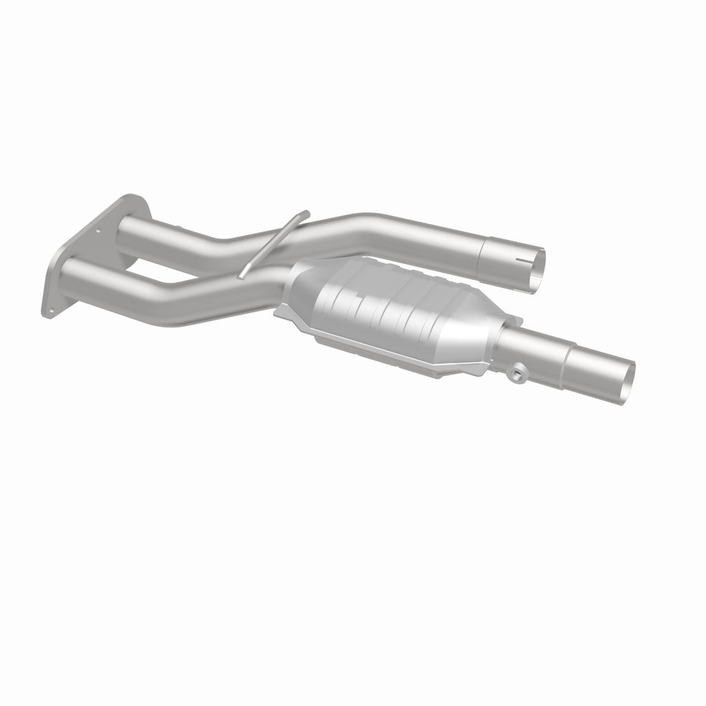 MagnaFlow Exhaust Products 23179 HM Grade Direct-Fit Catalytic Converter for Select Chevrolet C2500, Chevrolet C2500 Suburban, Chevrolet C3500, Chevrolet K2500, Chevrolet K3500, GMC C2500, GMC C2500 Suburban, GMC K2500, GMC K3500