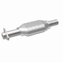 Load image into Gallery viewer, MagnaFlow Exhaust Products 3322447 California CARB Direct-Fit Catalytic Converter for Select Buick Electra, Buick LeSabre, Buick Riviera, Cadillac Brougham, Cadillac Commercial Chassis, Cadillac DeVille, Cadillac Eldorado, Cadillac Fleetwood, Cadillac