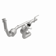 Load image into Gallery viewer, MagnaFlow Exhaust Products 4551074 California CARB Direct-Fit Catalytic Converter for Select Jeep Grand Cherokee