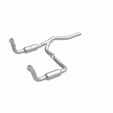 Load image into Gallery viewer, MagnaFlow Exhaust Products 5451187 California CARB Direct-Fit Catalytic Converter for Select Dodge Nitro, Jeep Liberty